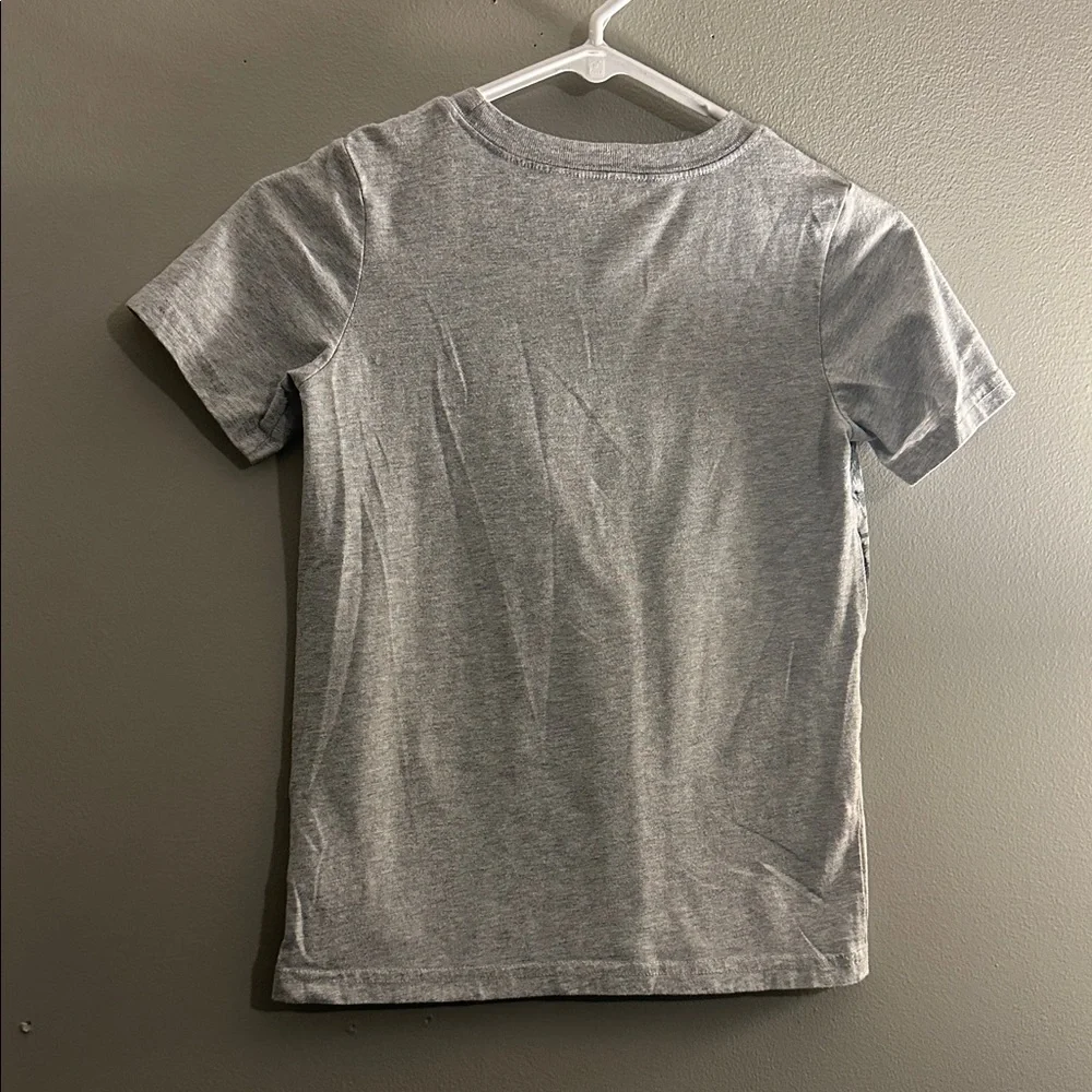 Carter’s Kids Gray T-Rex Dinosaur Graphic Tee Boys Size 8 Short Sleeve Shirt
